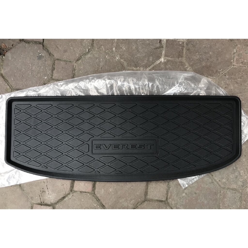 LÓT CỐP XE EVEREST