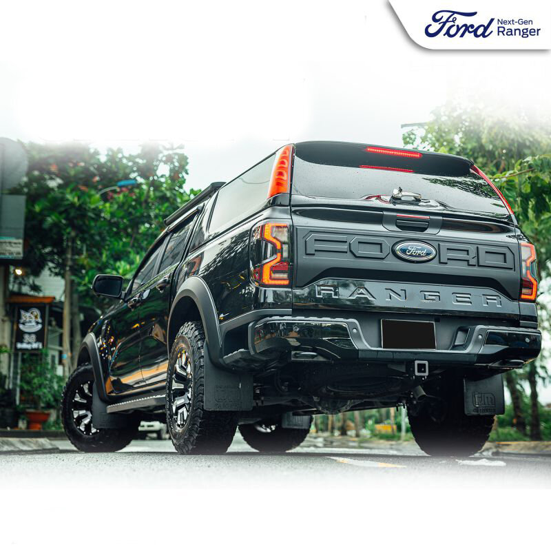 NẮP THÙNG CÓ ĐÈN PHANH CHO FORD RANGER