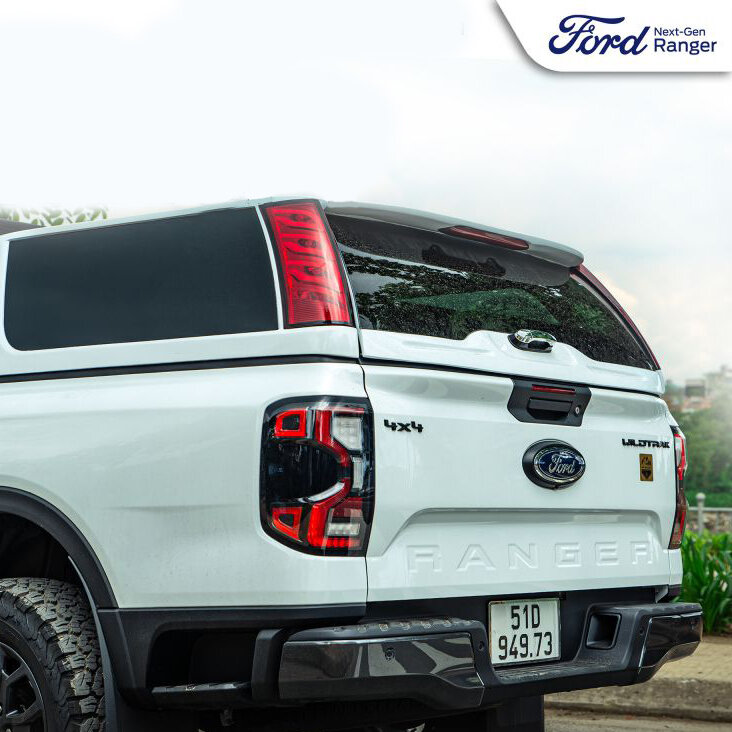 NẮP THÙNG CÓ ĐÈN PHANH CHO FORD RANGER