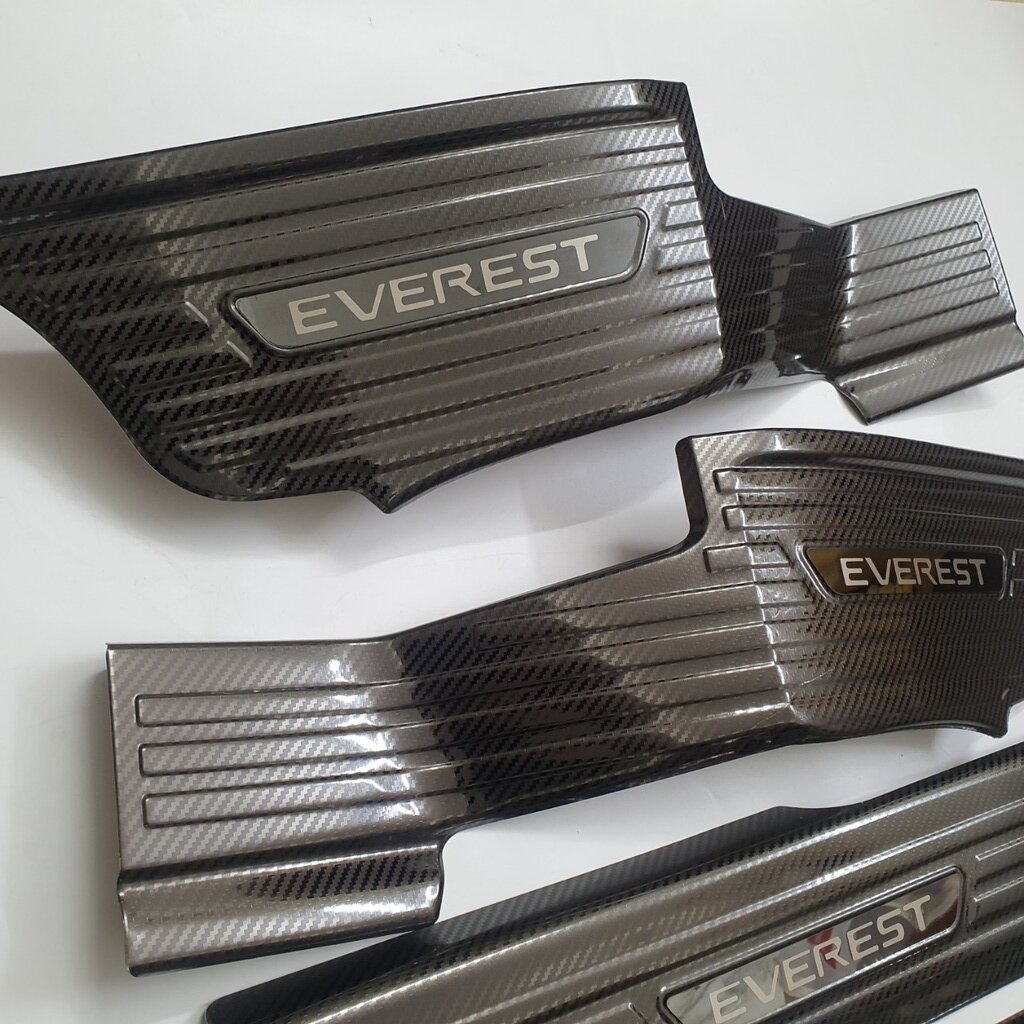 ỐP BẬC CỬA FORD EVEREST