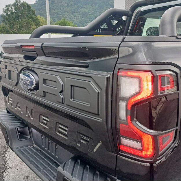 ỐP ĐÈN VIỀN HẬU FORD RANGER