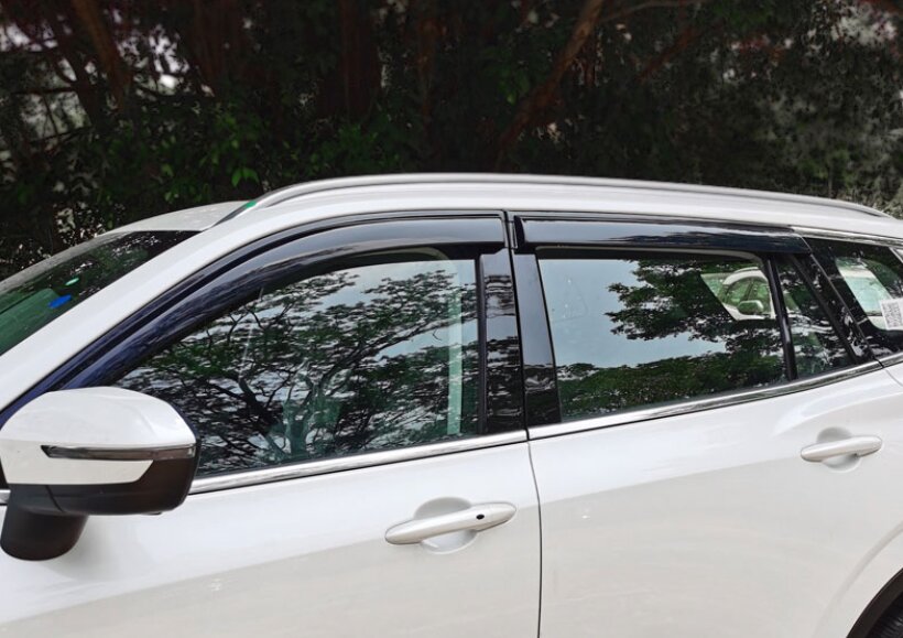 VÈ CHE MƯA FORD EVEREST